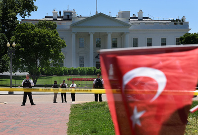 米、トルコ大統領警護官12人に逮捕状、訪米中のデモ隊暴行で
