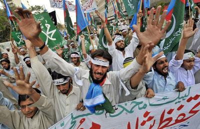 ムハンマドの風刺漫画掲載に対し、カラチで抗議行動