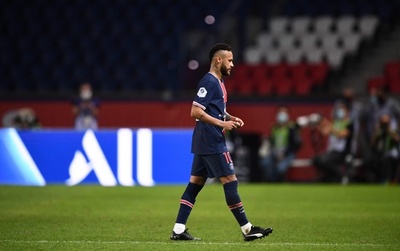 マルセイユが9年ぶりにPSG下す、ネイマールら5選手が退場に