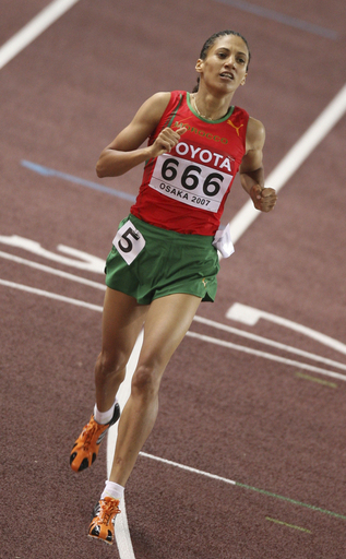 ベンハシ 女子800メートルで決勝進出