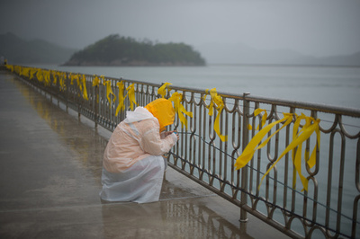 韓国政府、日中に遺体漂着時の情報提供を要請 旅客船事故