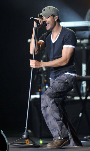 エンリケ・イグレシアス、パナマ市でコンサート開催