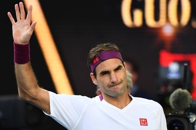 フェデラーが「奇跡」の全豪OP4強入り、7度のマッチポイントしのぐ