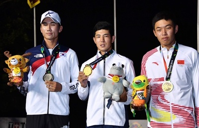 中島が男子ゴルフ2冠、団体でも金メダル アジア大会