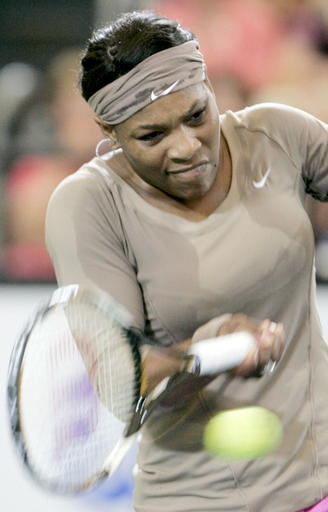 米国 セレーナが初戦でサファロワを降す