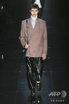 食卓からパリコレへ ウナギ素材の紳士服 英ダンヒルが発表 写真2枚 ファッション ニュースならmode Press Powered By Afpbb News