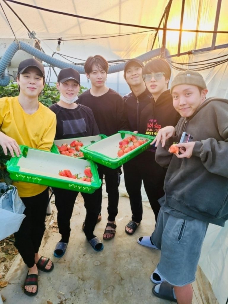 写真提供＝Weverse