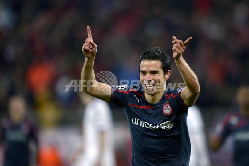 サビオラ2得点のオリンピアコスが16強入り、欧州CL