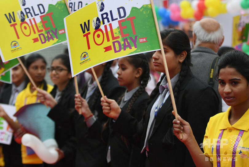 素手で下水管掃除し毎年数百人死亡…印NGOが事態打開の新兵器披露