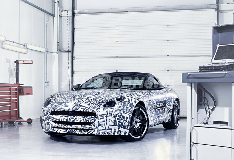 ジャガー、待望の新型スポーツ車「Fタイプ」を英国内生産へ