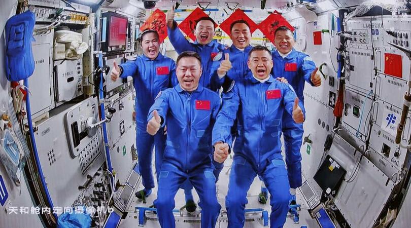 中国有人宇宙船「神舟２０号」の３飛行士、宇宙ステーション入り