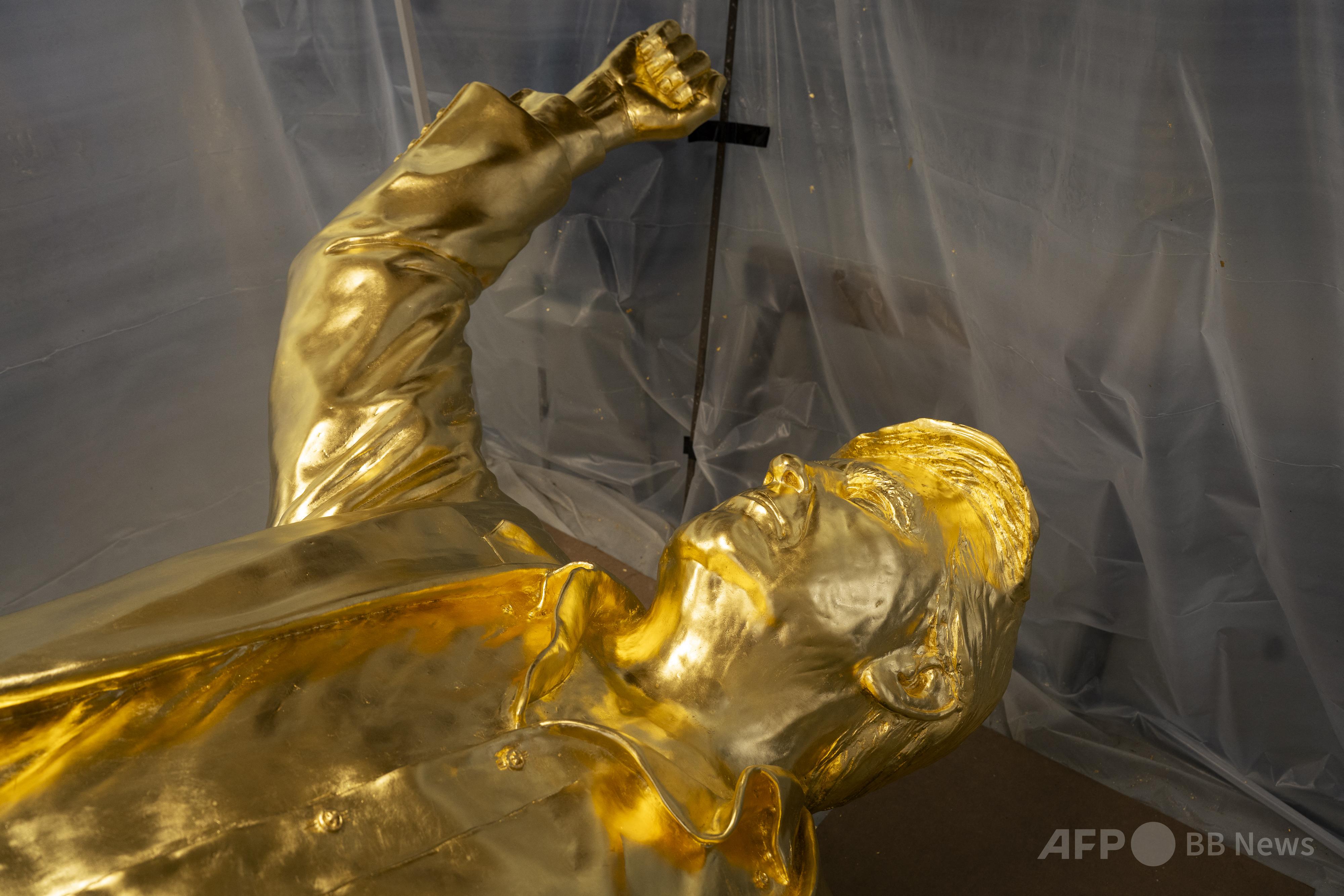 金のトランプ像は「金の子牛」ではない 米牧師、偶像崇拝を否定 写真5