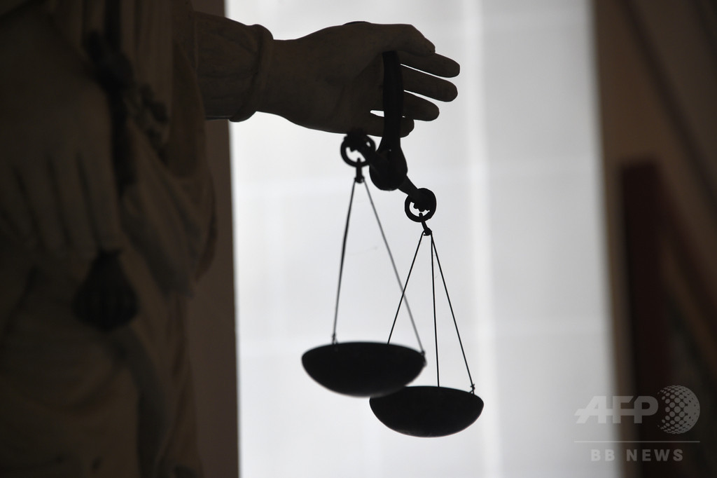 性的暴行被害者に「膝を閉じておけなかったのか」 暴言判事が辞任 性的暴行被害者に「膝を閉じておけなかったのか」 暴言判事が辞任