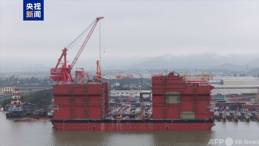 つり上げ能力が中国最大の全旋回式半潜水起重機船を引き渡し 運用開始