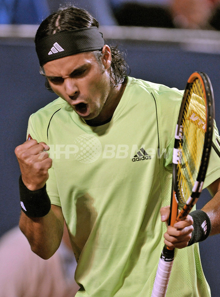 フェルナンドゴンザレスモデル　テニスウェア フェルナンド・ゴンザレス クエバスに勝利し決勝進出 写真13枚 国際