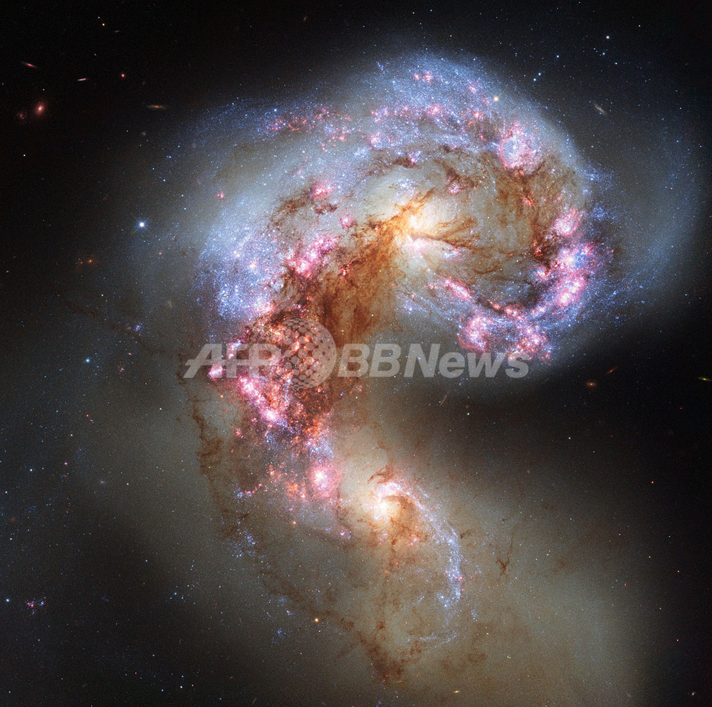 離れられない2つの銀河 触角銀河 の 画像を公開 Eso 写真1枚 国際ニュース Afpbb News