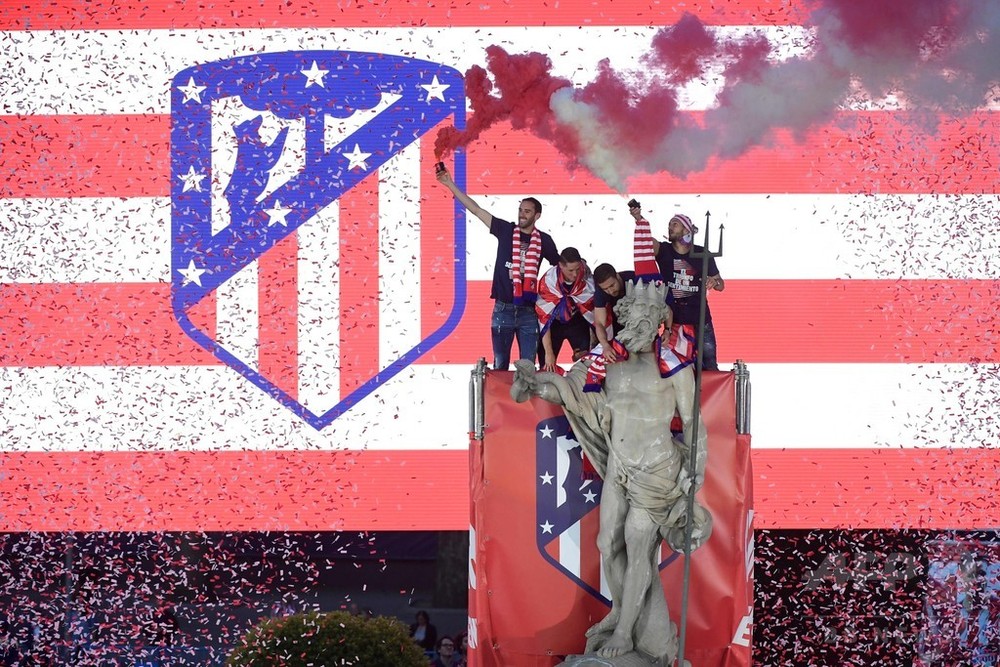 EL制覇のアトレティコ、ネプトゥーノ広場で祝勝会 写真27枚 国際