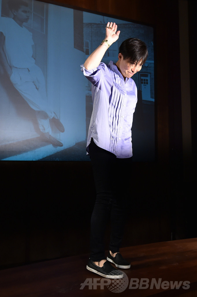 大人のリアルシューズを提案、「ジミー チュウ」15年春夏メンズ