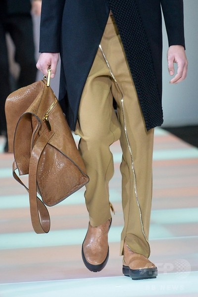 ジャージー素材でもスマートに見せる、「エンポリオ アルマーニ」15/16年秋冬メンズ