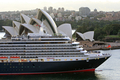 2008年2月23日、オーストラリアのシドニー（Sydney）に到着したクイーン・ビクトリア号（The Queen Victoria）。(c)AFP