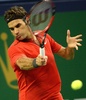 男子テニス、上海マスターズ（2014 Shanghai Rolex Masters）シングルス準決勝。リターンを狙うロジャー・フェデラー（Roger Federer、2014年10月11日撮影）。(c)AFP/GOH CHAI HIN