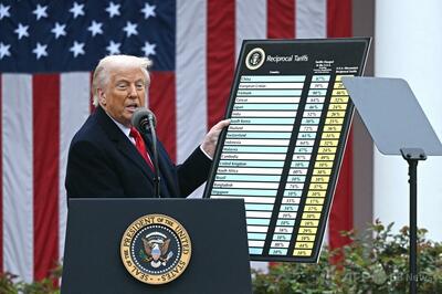 トランプ流貿易計算式は「間違いだらけ」、経済学者も困惑