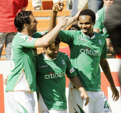 ブレーメン 6得点を挙げハノーバーに快勝