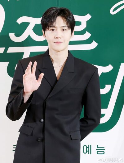 韓国俳優、脱税疑惑後初めての公式席…制作発表会で「最善を尽くした」