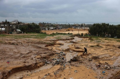 豪雨で浸水 ガザ地区