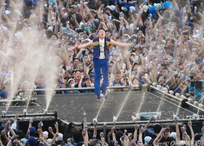 集中豪雨で人が死んでいるのに「天気、完璧」…韓流歌手、ライブ後の感想が炎上、削除