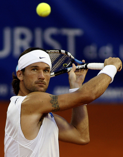 モヤ ストレートでカニャスを降し決勝へ