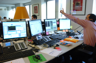 欧米4人に3人が職場PCを個人使用、メールが最多 米調査