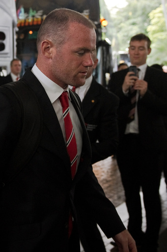 ルーニーがマンUのリザーブチームで練習