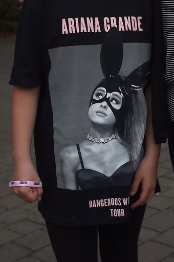 英コンサート会場の爆発、犠牲者22人に 8歳の少女も