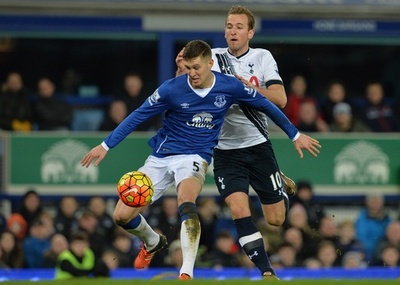 エバートンがトッテナムと引き分ける、レノンが古巣から得点