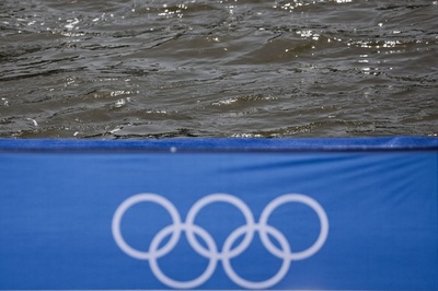 トライアスロン練習が再度中止、セーヌ川の水質改善せず