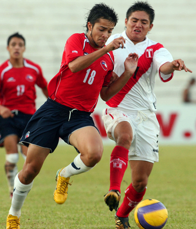 ＜サッカー 07南米ユース選手権＞チリ 決勝リーグ進出を決める - パラグアイ