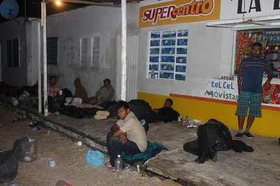 米国に向かう移民が乗った貨物列車が脱線、6人死亡 メキシコ