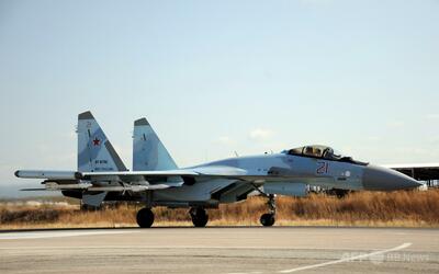 ロシア戦闘機2機、黒海上空で英偵察機に「異常接近」 英国防省