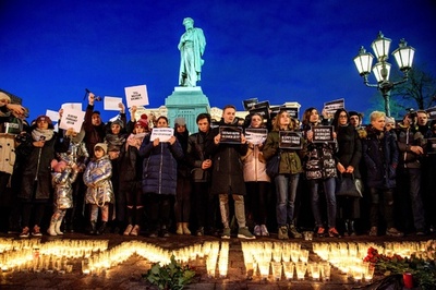 ロシア商業施設火災、州知事が辞任 対応への批判受け