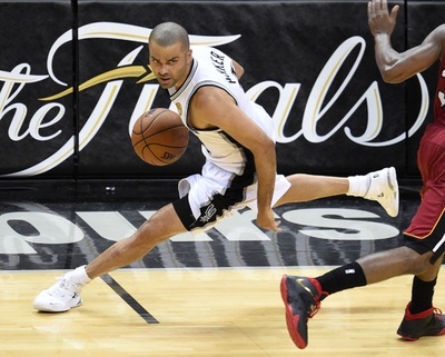 スパーズをけん引してきた司令塔パーカー、ホーネッツ移籍へ 米報道