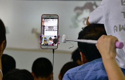 ウェイボーがショートムービー配信参入 「抖音」に対抗