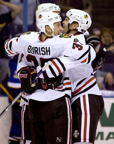 ブラックホークス ブルースに逆転勝利