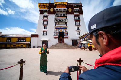 チベットの世界遺産・ポタラ宮、5Gネットで中継 文化財を紹介