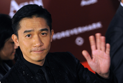 トニー・レオン、黒沢清監督作品に主演へ 日本映画初出演