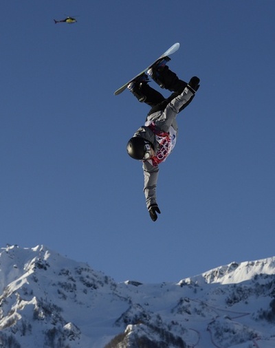 角野、男子スロープスタイル準決勝へ ソチ五輪