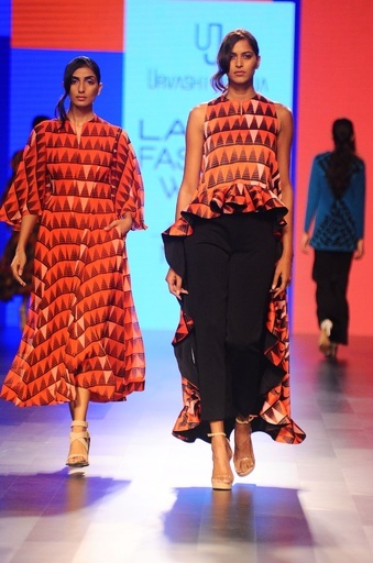 ＜17年秋冬ラクメ・ファッション・ウィーク＞「Urvashi Joneja」新作