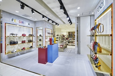 「フェンディ」ホリデーカプセルコレクション、ポップアップイベント開催