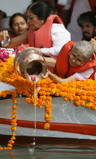 ガンジー暗殺から60年、遺灰を海へ