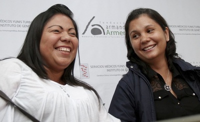 コロンビアの姉妹、30年ぶりに再会 火山災害で生き別れに